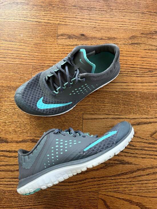 Nike - Picture 4 of 7